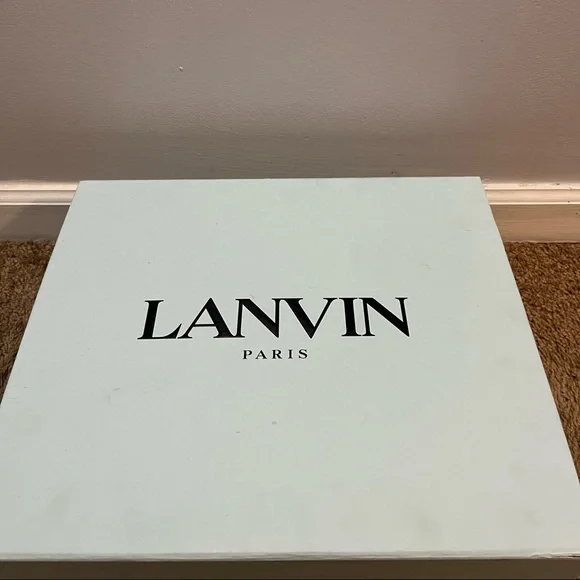 Cleaning out my closet BRAND NEW LANVIN CURB SNEAKERS WORN ONCE ! - Picture 3 of 4
